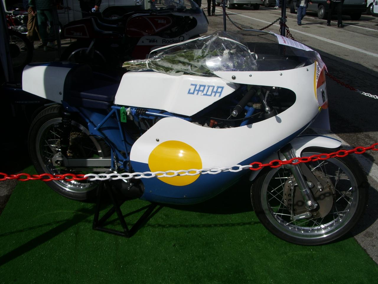 JADA aux coupes motos légende 2007 course